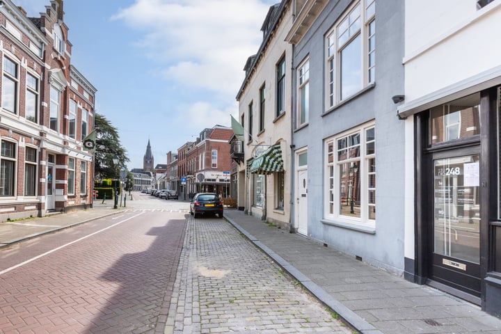 Ginnekenweg 250 in Breda foto