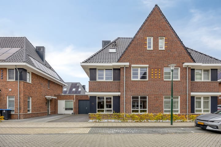 Photo of property Gitaarstraat 15, Eindhoven