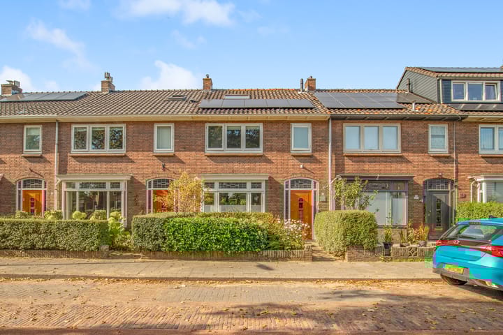 Photo of property Gladiolenlaan 12, Beverwijk