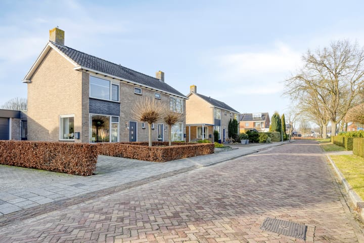 Photo of property Gladioolstraat 8, Musselkanaal