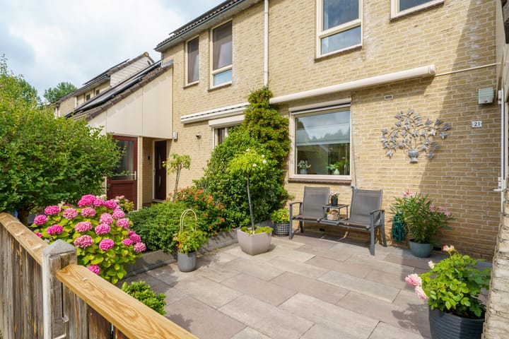 Gladioolweg 21 in Almere photo