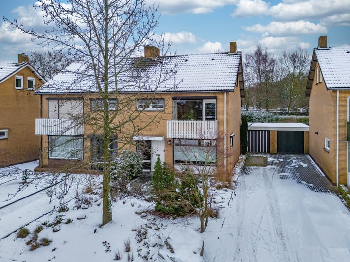 Photo of property Glazenapstraat 152, Tegelen