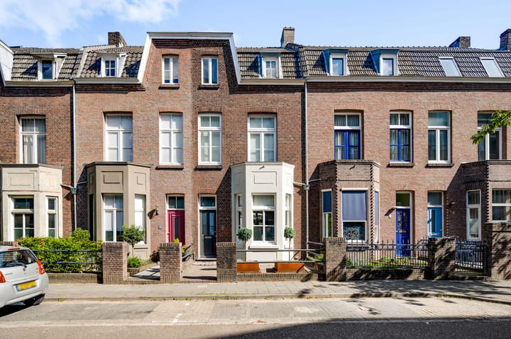 Godsweerderstraat 12 en Roermond foto