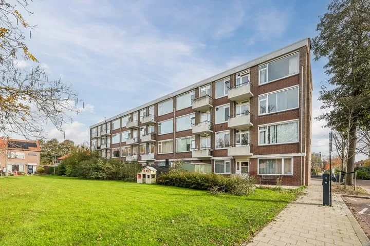 Goudenregenstraat 27 dans Rozenburg