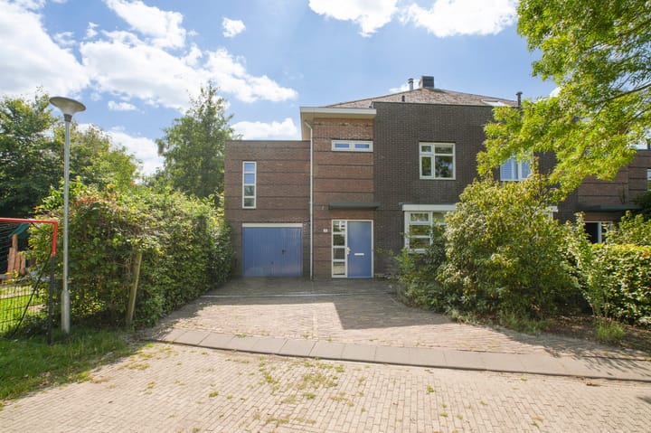 Goudplevier 25 in Ouderkerk aan de Amstel foto