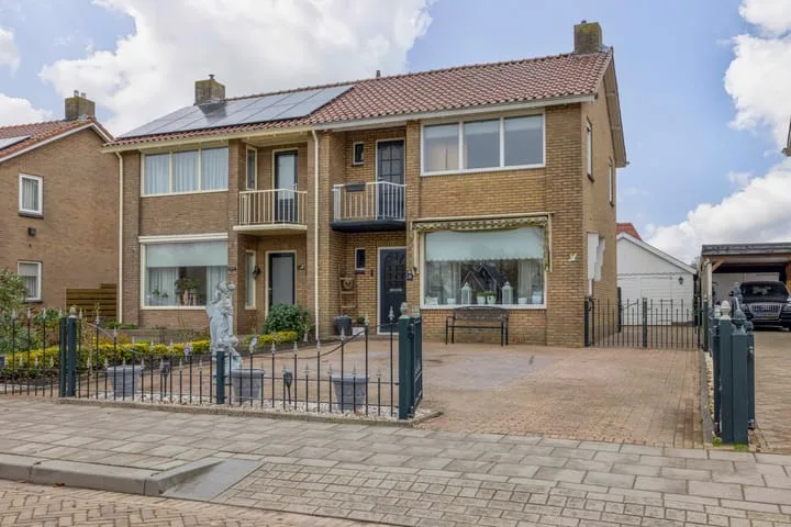 Goudtsjeblom-strjitte 28 Kootstertille