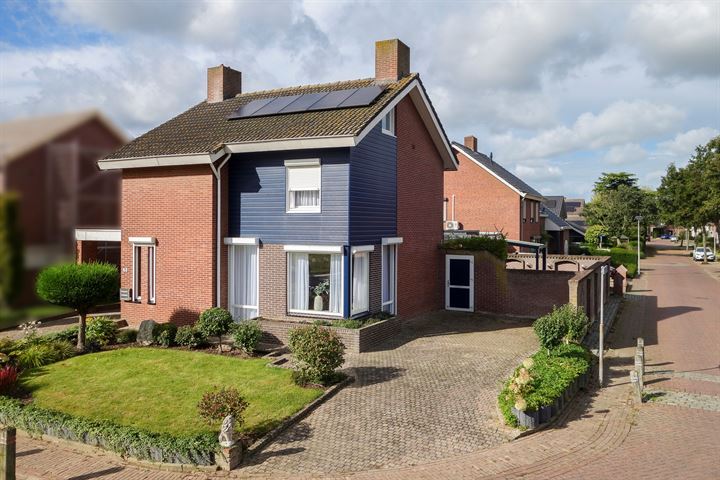 Gouverneur Houbenstraat 40 in Stevensweert foto