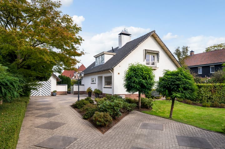 Graaf Bentincklaan 10 in Rhoon Foto