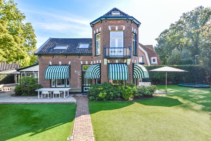 Graaf Wichmanlaan 42 en Bussum foto