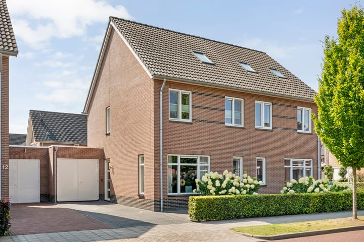 Graanhof 10 en Staphorst foto