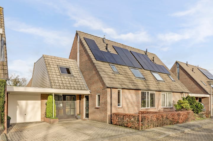 Photo of property Grasklokje 72, Best