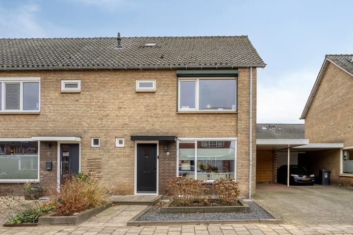 Photo of property Grimberglaan 8, Almelo