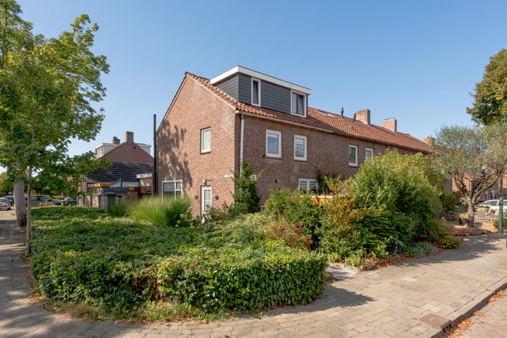 Grimhuijsenstraat 34 in Ulvenhout photo