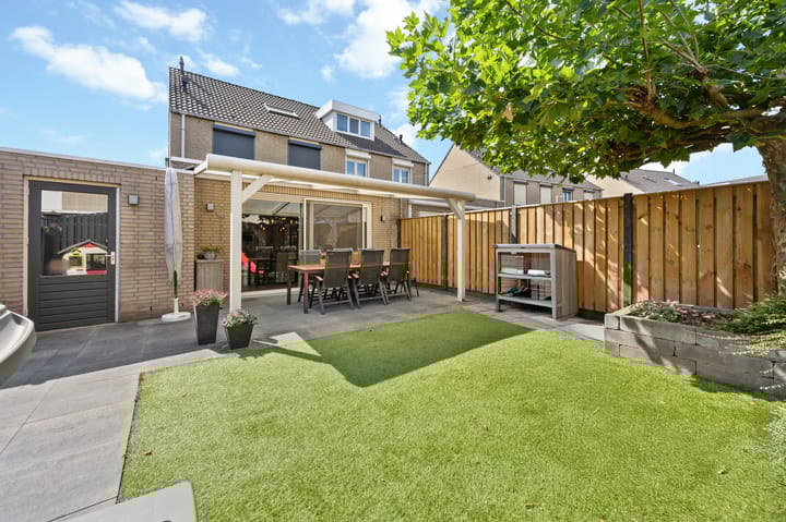 Grindbank 29 in Swalmen foto