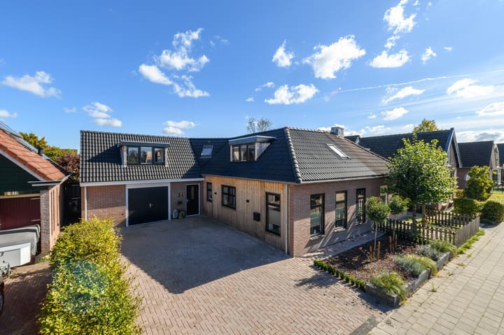 Grindweg 84 in Wolvega Foto