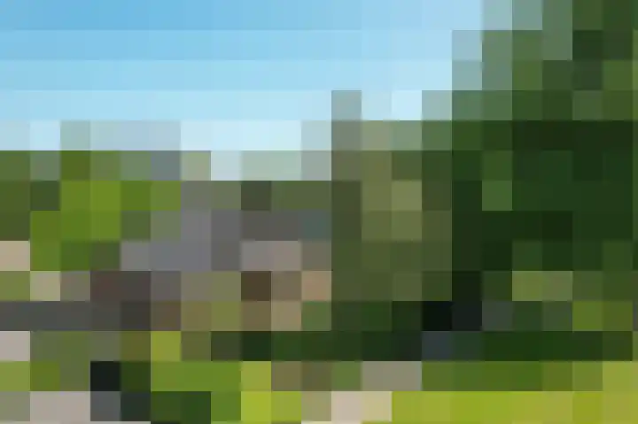 Groenedijk 12 in Sneek