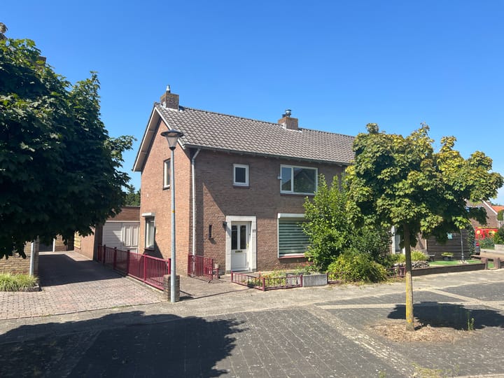 Groenewoudseweg 17 in Wijchen Foto