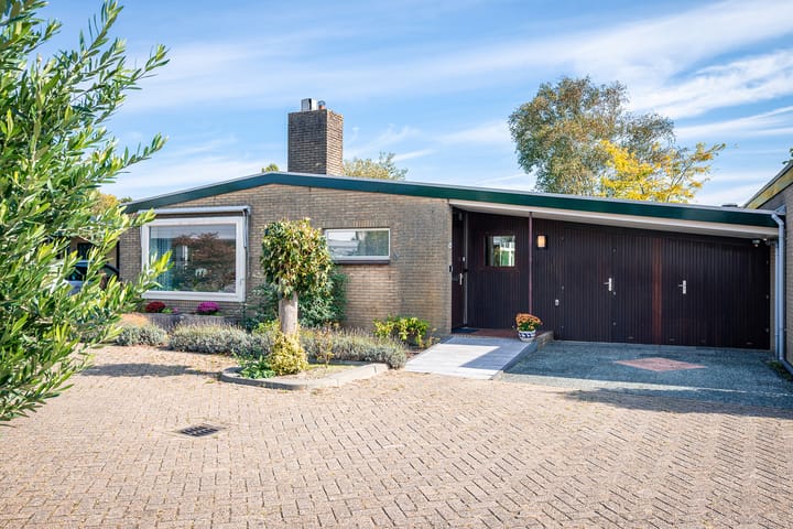 Groenoord 144 in Alphen aan den Rijn Foto