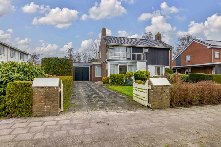 Photo of property Groningerstraat 25, Surhuisterveen
