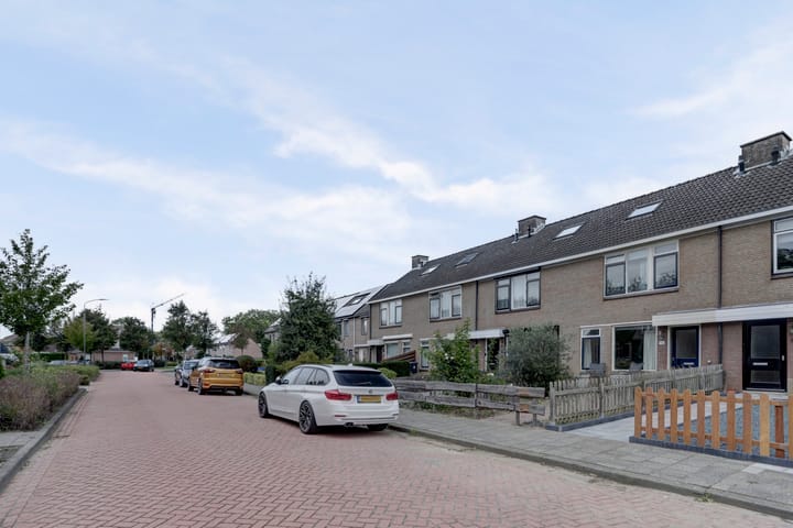 Groot-Zuideveld 112 in Dussen Foto