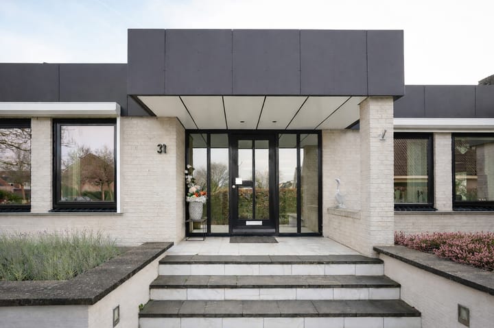 Groot-Zuideveld 31 in Dussen