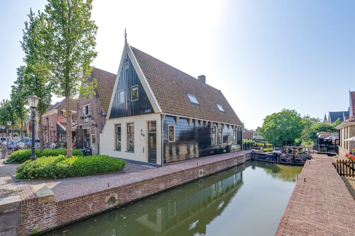 Grote Dam 1 dans De Rijp photo