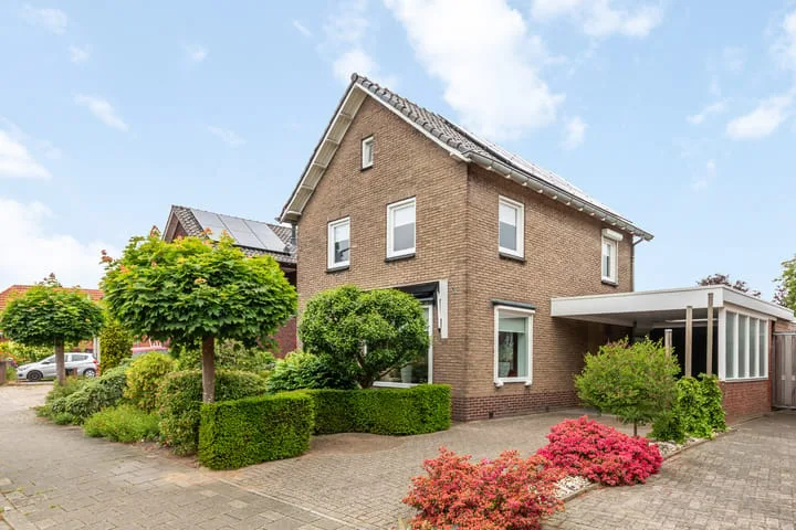 Grotestraat 36 in Borne