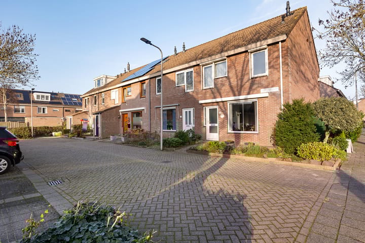 Photo of property Guido Gezellelaan 66, Hillegom