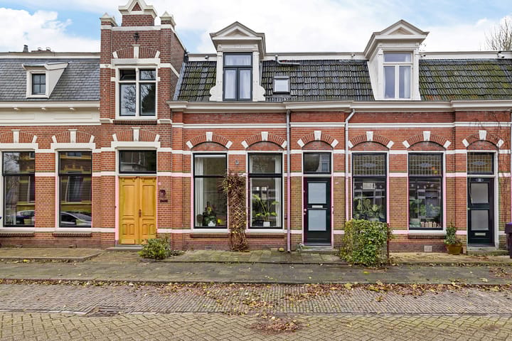 Gysbert Japicxstraat 34 en Leeuwarden foto