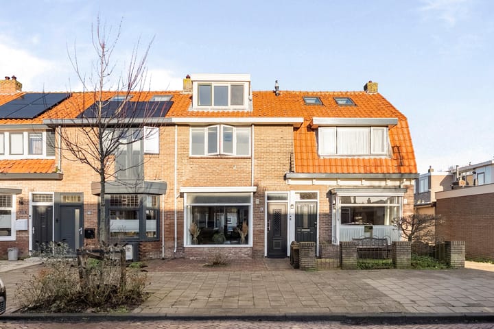 H.A. Lorentzstraat 107 en Den Helder foto