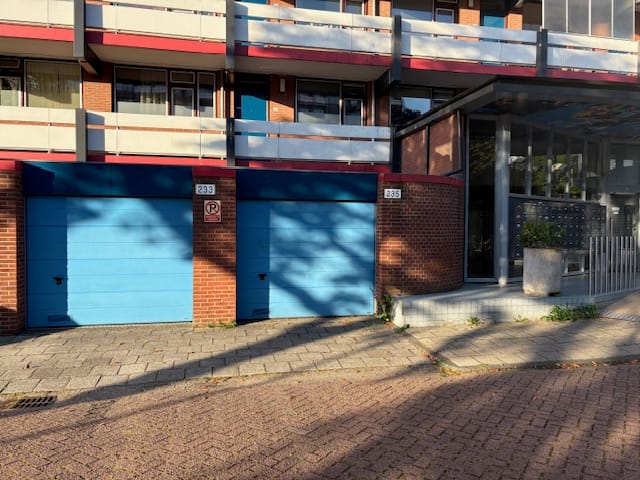 H. Cleyndertweg 235 in Amsterdam photo