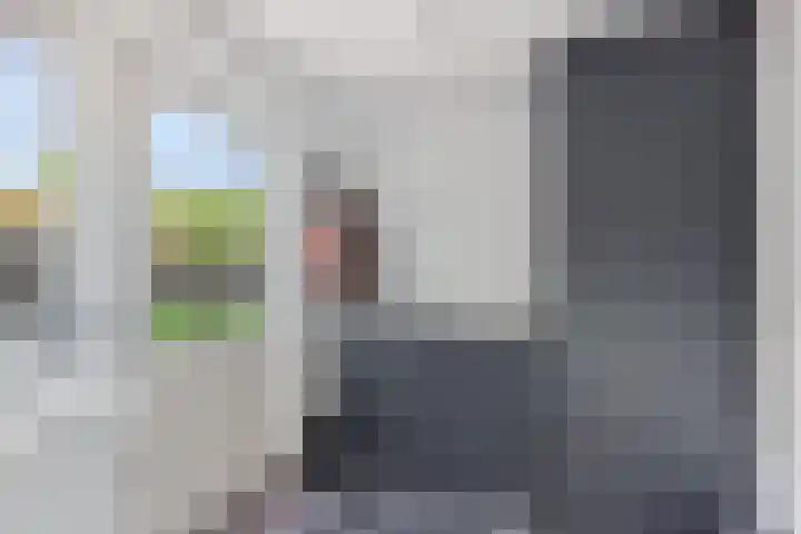 H.J. van der Veenstrjitte 9 Surhuizum thumbnail 17
