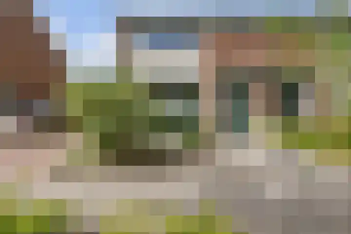 H.J. van der Veenstrjitte 9 Surhuizum thumbnail 6