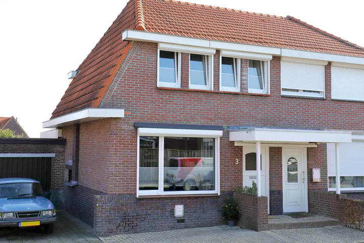 H. Roland Holststraat 3 in Landgraaf Foto