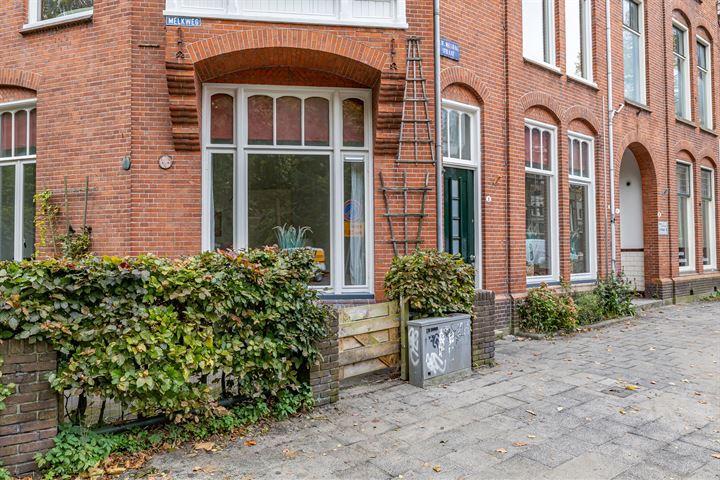 H.W. Mesdagstraat 2 in Groningen foto