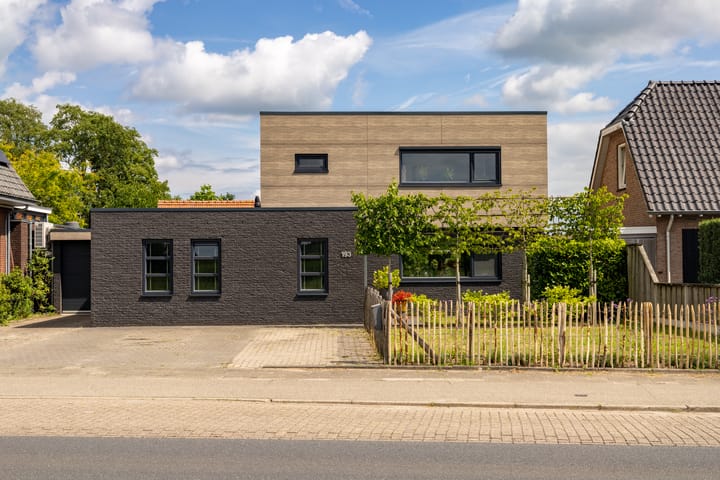 Haaksbergerstraat 193 in Hengelo Foto