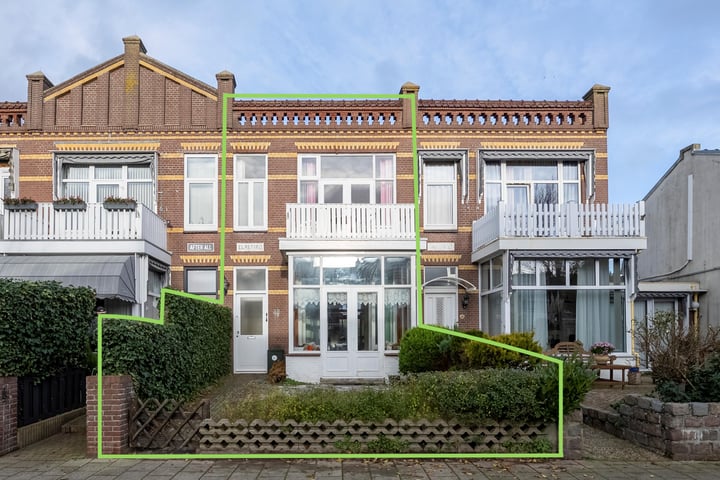 Haarlemmerstraat 49 in Zandvoort photo