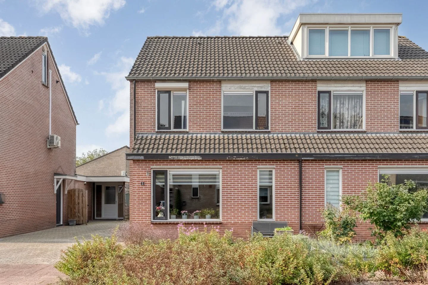 Haarspit 5 Vriezenveen foto 3
