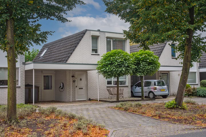 Haarspithoek 17 in Enschede photo