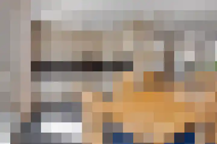 Halvenne 24 Leende thumbnail 8