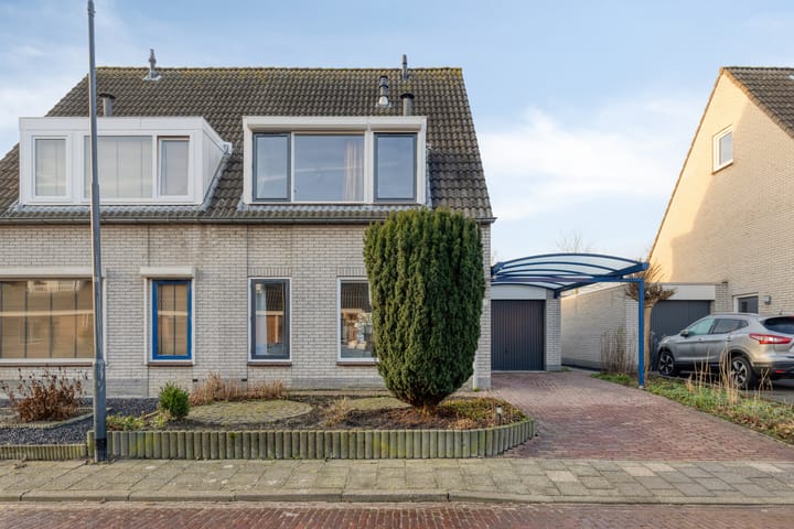 Photo of property Haringvlietstraat 19, Lewedorp