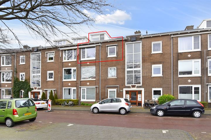 Photo of property Harmelenstraat 40, 's-Gravenhage