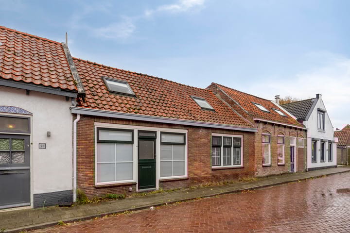Havenstraat 16 in Hoedekenskerke Foto