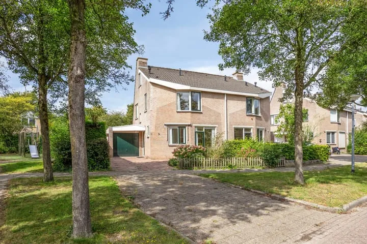 Hazeleger 62 Zeewolde thumbnail 4
