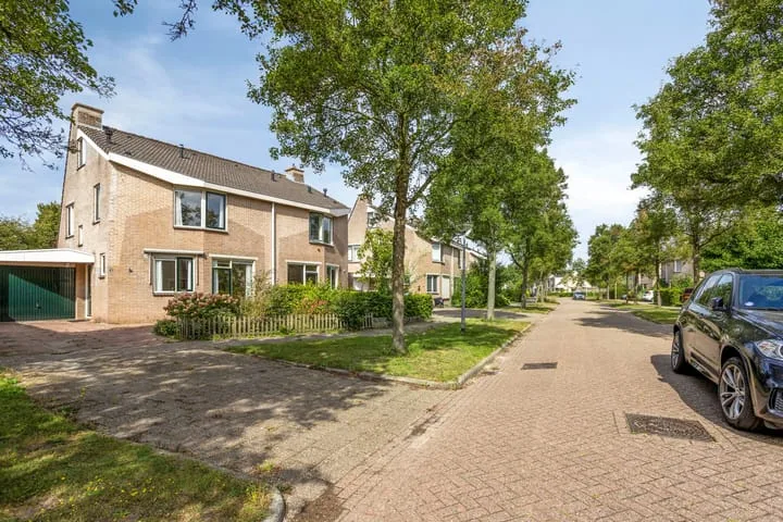 Hazeleger 62 Zeewolde thumbnail 5