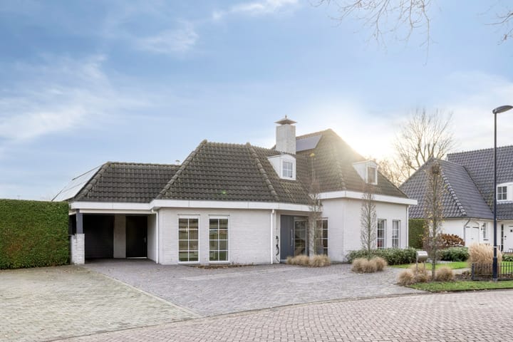 Photo of property Heistraat 1, Heusden