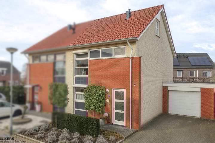 Photo of property Heldens van de Mortellaan 14, Beesel