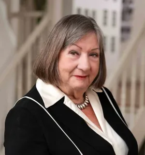 Photo of Helen Knoop