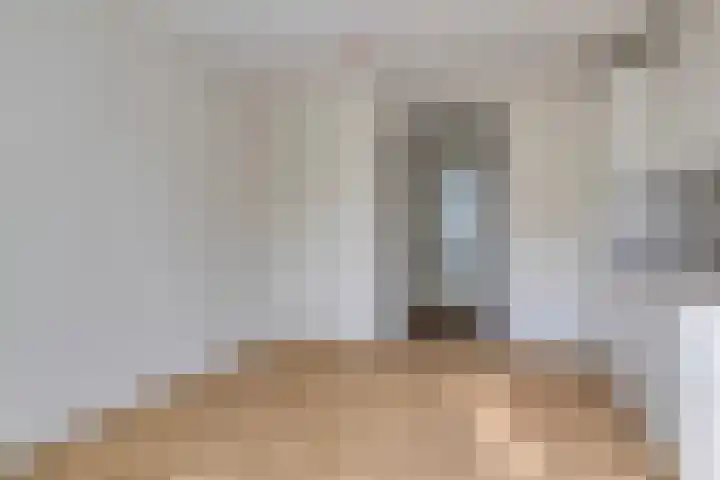 Helen Suzmanhof 14 Rotterdam thumbnail 12