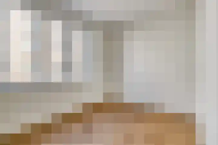 Helen Suzmanhof 14 Rotterdam thumbnail 23
